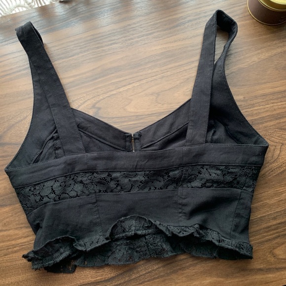 Super cute black cropped top - Picture 3 of 3